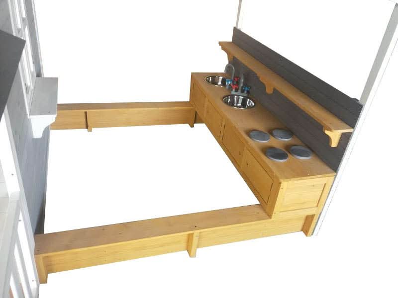 Lovely Shack With Mud Kitchen