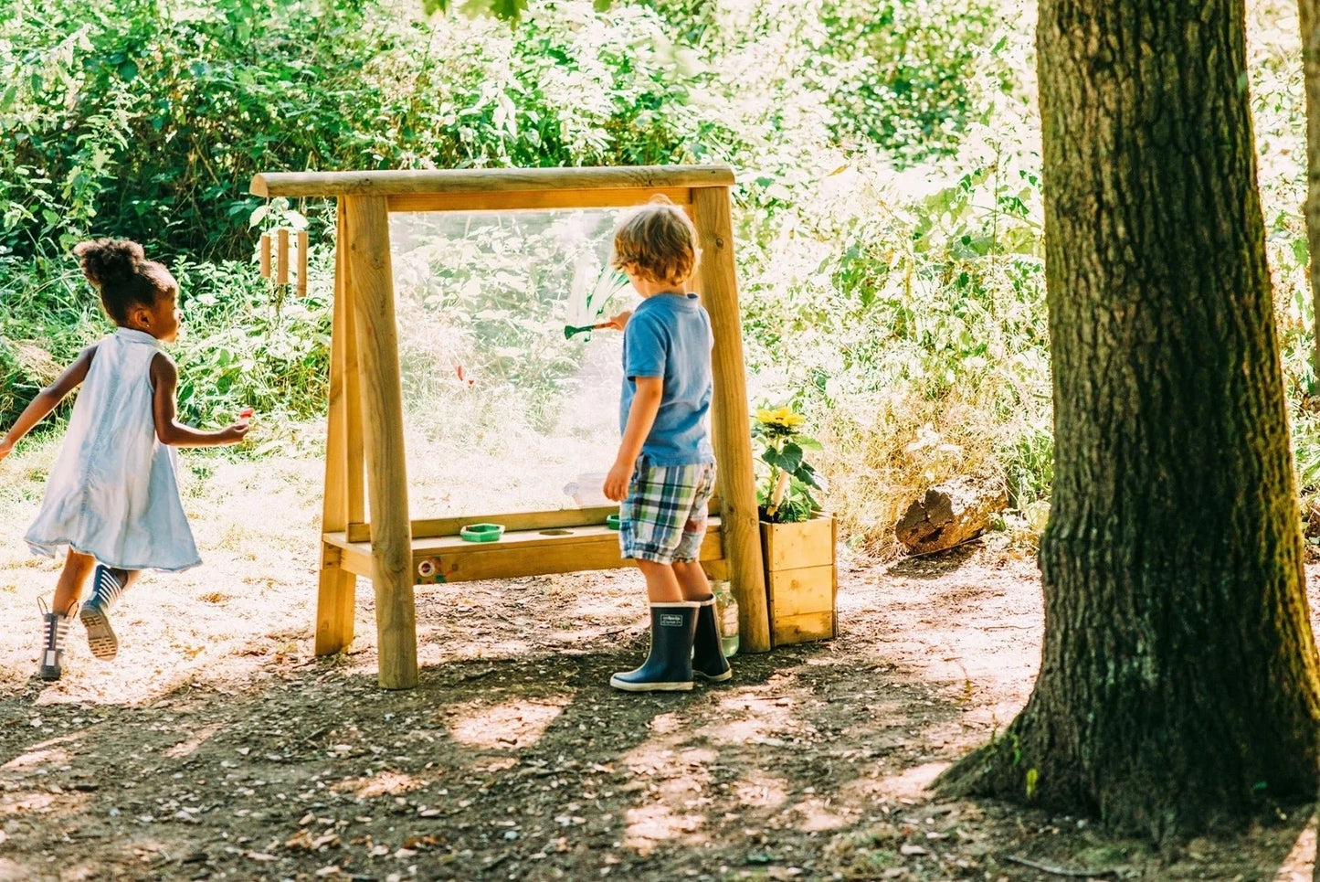 Plum® Discovery Create & Paint Easel
